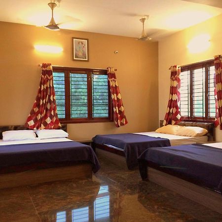Hotel Sri Hayagriva Tiruchirappalli Ruang foto