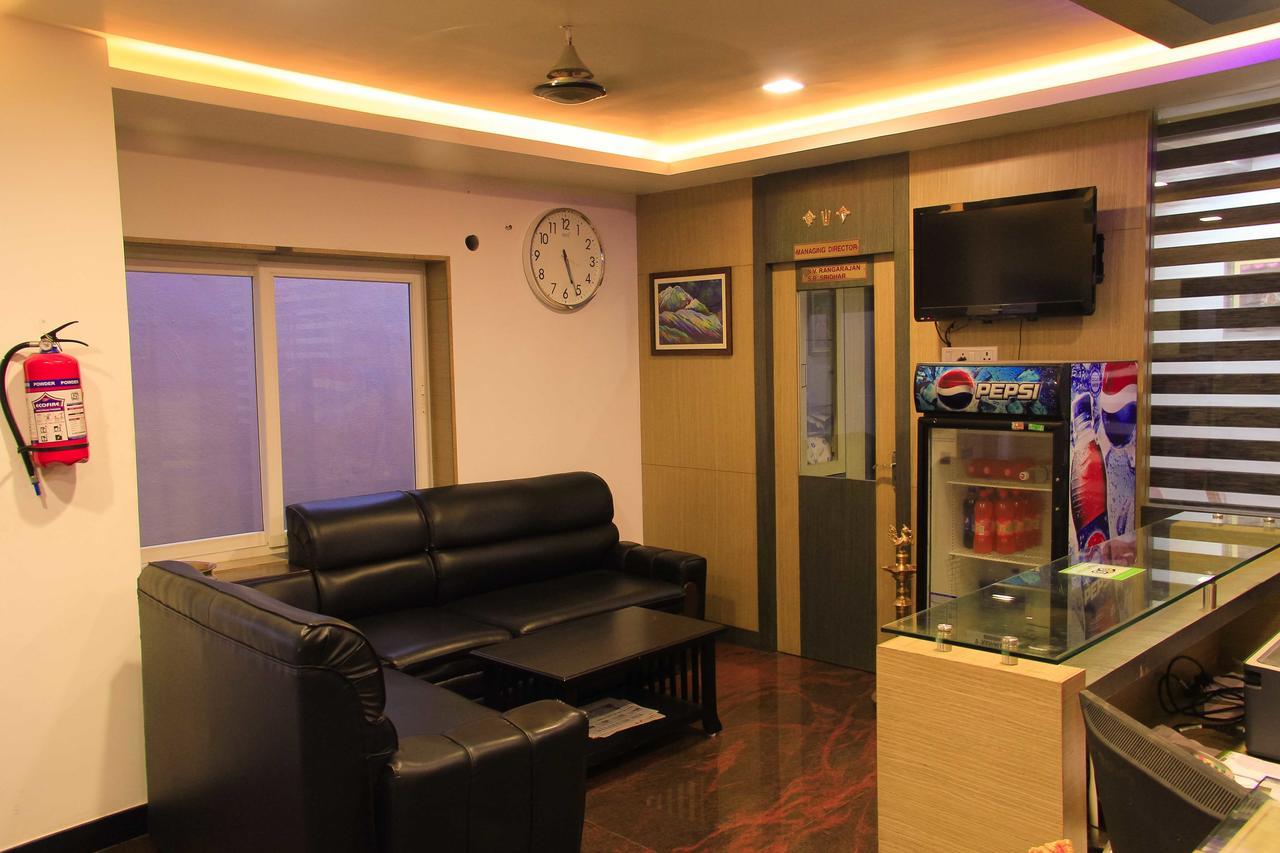 Hotel Sri Hayagriva Tiruchirappalli Bagian luar foto