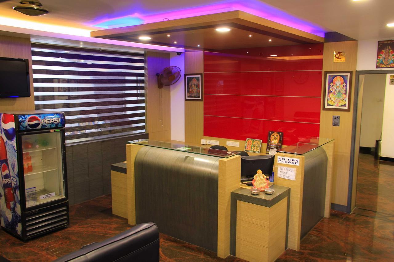 Hotel Sri Hayagriva Tiruchirappalli Bagian luar foto