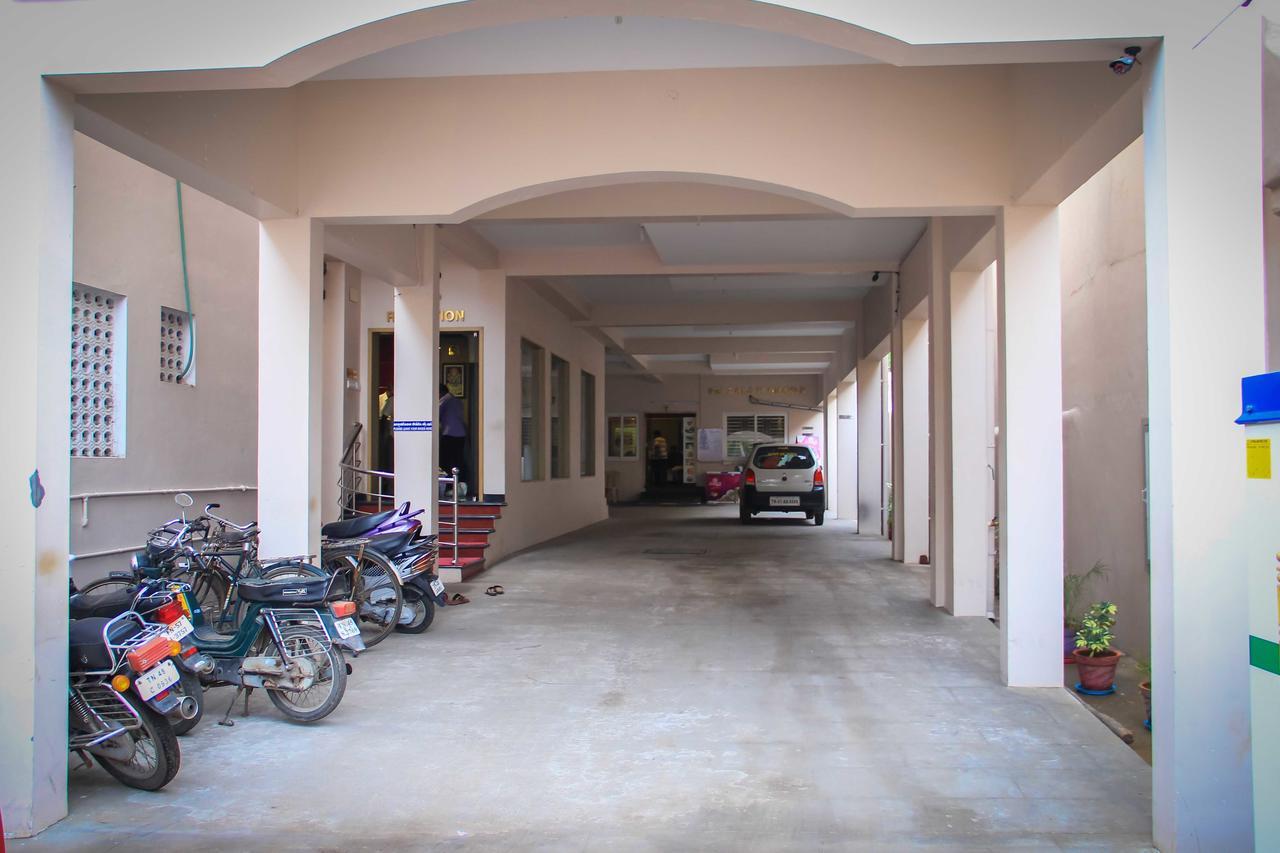 Hotel Sri Hayagriva Tiruchirappalli Bagian luar foto